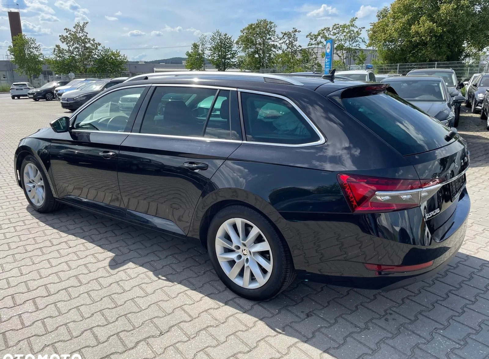 Skoda Superb cena 89800 przebieg: 239500, rok produkcji 2020 z Kudowa-Zdrój małe 67